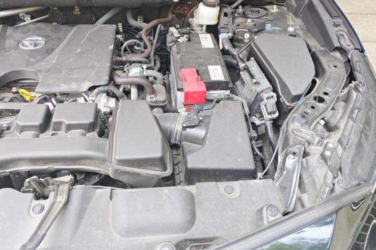 Used Toyota Venza 2023 2.0L CVT Two-Wheel Drive Prestige Version Engine Bay Left