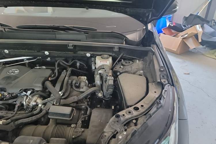 Used Toyota Venza 2023 2.5L Smart Electric Hybrid Dual-Drive Prestige Version Engine Bay Left