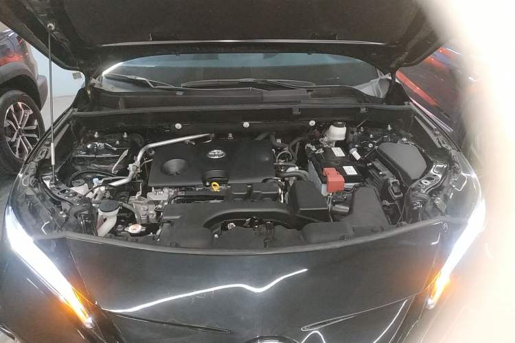 Used Toyota Venza 2023 2.0L CVT Two-Wheel Drive Luxury Edition Engine Bay