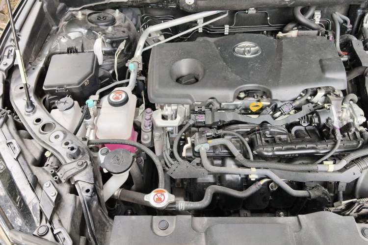 Used Toyota Venza 2023 2.5L Smart Electric Hybrid Dual-Drive Prestige Version Engine Bay Right