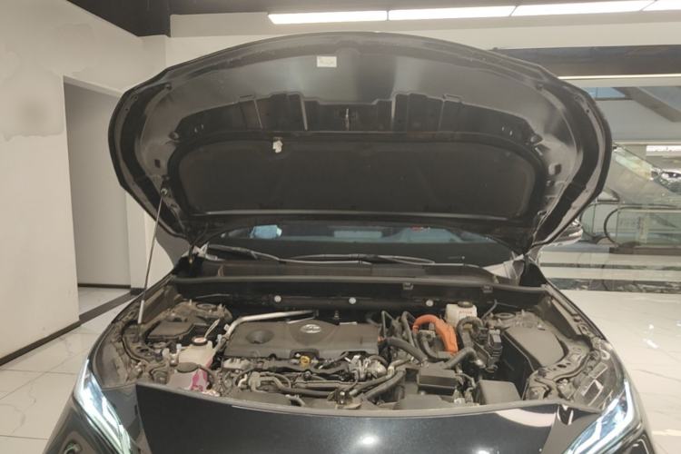 Used Toyota Venza 2023 2.5L Smart Electric Hybrid Dual-Engine Four-Wheel Drive Supreme Edition Engine Bay