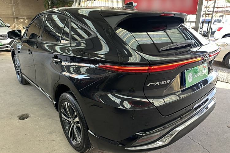 Used Toyota Venza 2023 2.0L CVT Two-Wheel Drive Luxury Edition Exterior 3