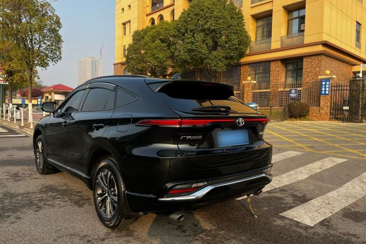 Used Toyota Venza 2023 2.0L CVT Two-Wheel Drive Luxury Edition Exterior 3