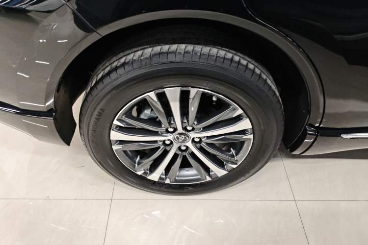 Used Toyota Venza 2023 2.0L CVT Two-Wheel Drive Luxury Edition Exterior 5