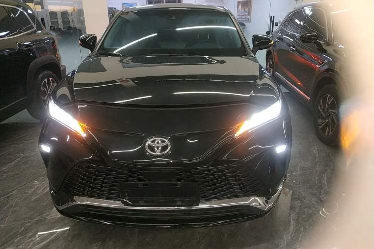 Used Toyota Venza 2023 2.0L CVT Two-Wheel Drive Luxury Edition Front