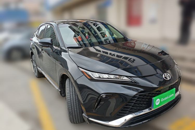 Used Toyota Venza 2023 2.0L CVT Two-Wheel Drive Luxury Edition Front Right 45 Deg