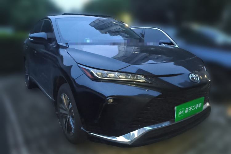 Used Toyota Venza 2023 2.0L CVT Two-Wheel Drive Luxury Edition Front Right 45 Deg