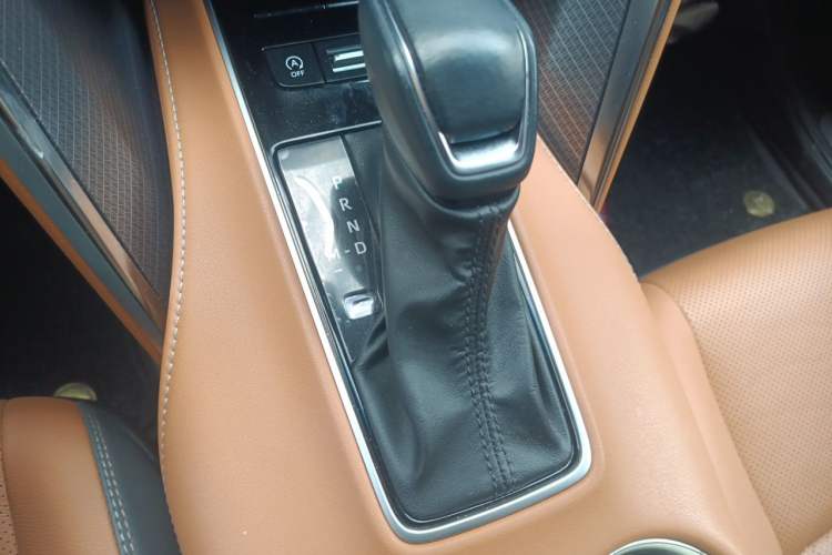 Used Toyota Venza 2023 2.0L CVT Two-Wheel Drive Prestige Version Gear Lever