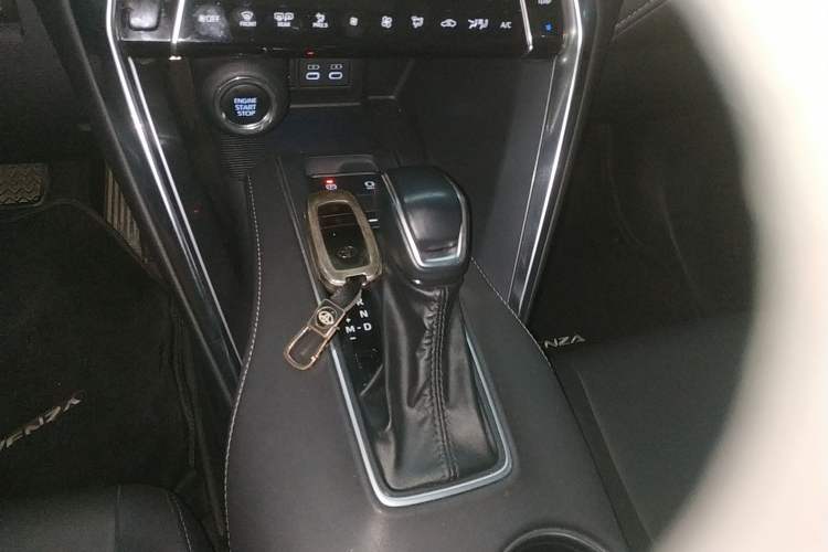 Used Toyota Venza 2023 2.0L CVT Two-Wheel Drive Luxury Edition Gear Lever