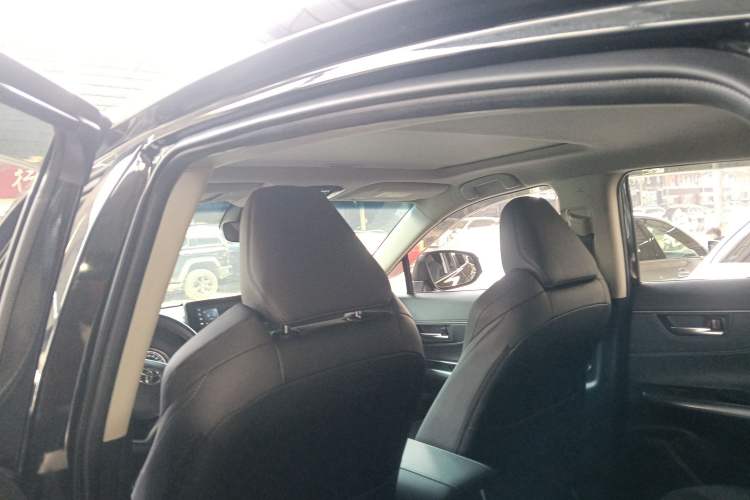 Used Toyota Venza 2023 2.0L CVT Two-Wheel Drive Luxury Edition Headliner