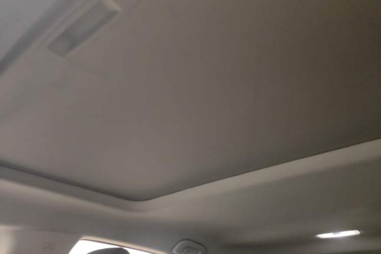 Used Toyota Venza 2023 2.0L CVT Two-Wheel Drive Prestige Version Headliner
