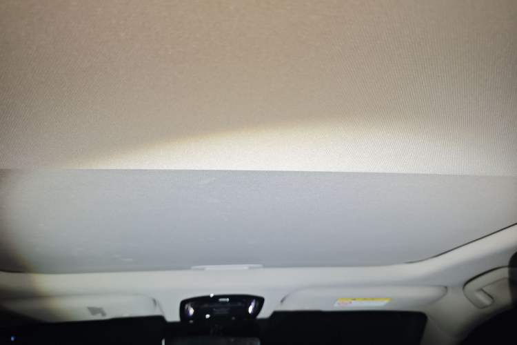 Used Toyota Venza 2023 2.0L CVT Two-Wheel Drive Prestige Version Headliner