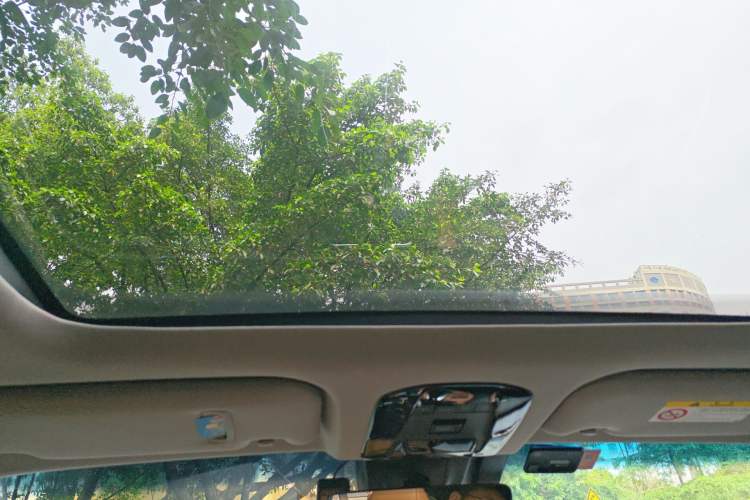 Used Toyota Venza 2023 2.0L CVT Two-Wheel Drive Prestige Version Headliner