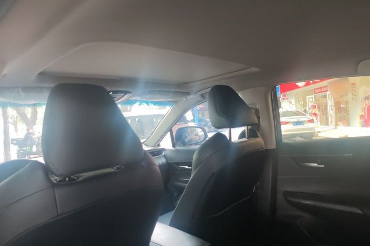 Used Toyota Venza 2023 2.0L CVT Two-Wheel Drive Luxury Edition Headliner