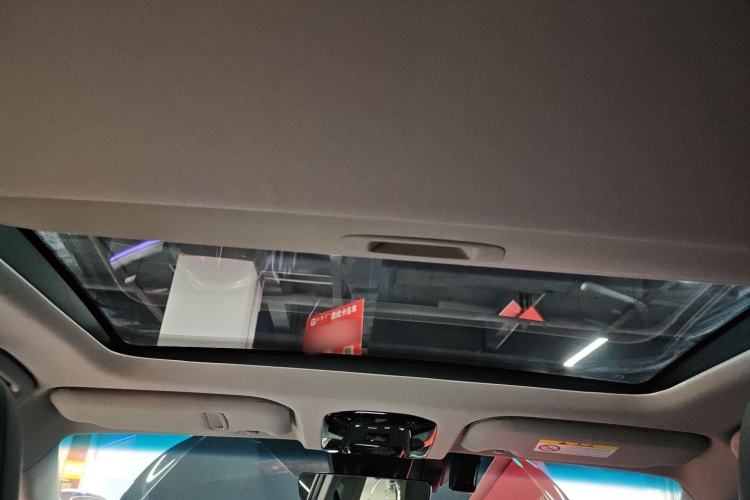 Used Toyota Venza 2023 2.0L CVT Two-Wheel Drive Luxury Edition Headliner