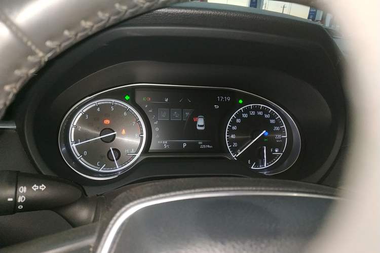 Used Toyota Venza 2023 2.0L CVT Two-Wheel Drive Luxury Edition Instrument Cluster