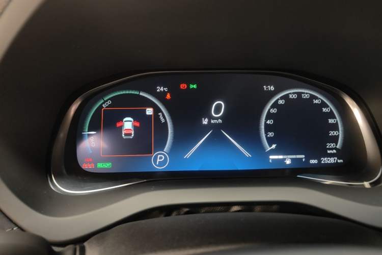 Used Toyota Venza 2023 2.5L Smart Electric Hybrid Dual-Engine Four-Wheel Drive Supreme Edition Instrument Cluster