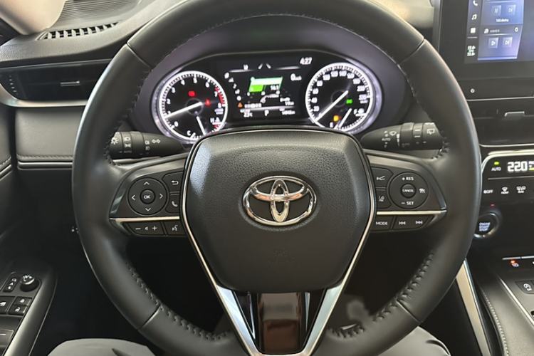 Used Toyota Venza 2023 2.0L CVT Two-Wheel Drive Luxury Edition Interior 1