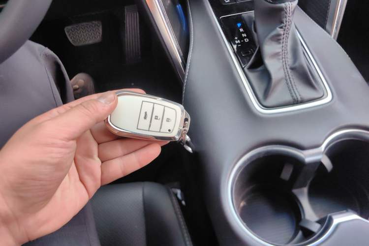 Used Toyota Venza 2023 2.0L CVT Two-Wheel Drive Prestige Version Interior 1