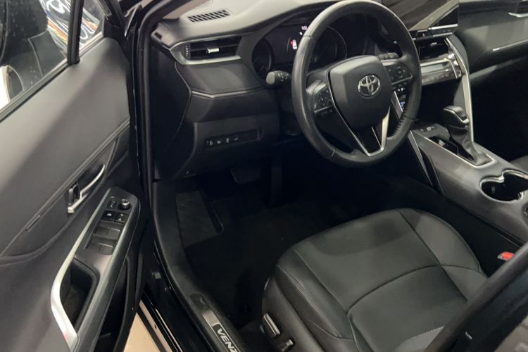 Used Toyota Venza 2023 2.5L Smart Electric Hybrid Dual-Drive Luxury Edition Interior 2