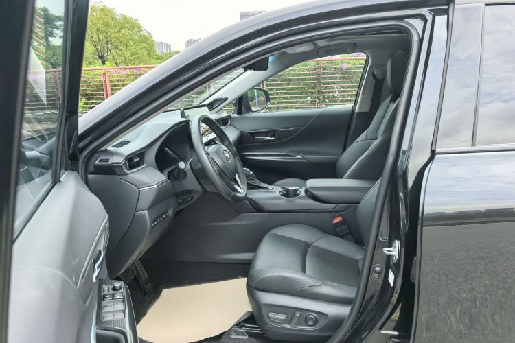 Used Toyota Venza 2023 2.5L Smart Electric Hybrid Dual-Engine Four-Wheel Drive Supreme Edition Interior 2