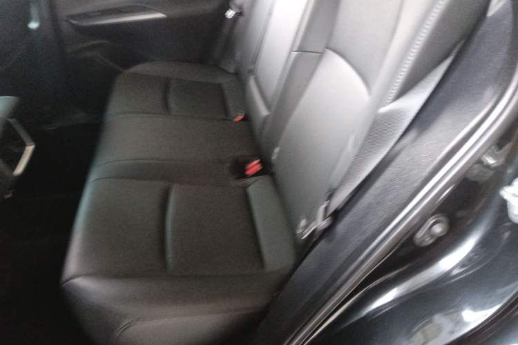 Used Toyota Venza 2023 2.0L CVT Two-Wheel Drive Luxury Edition Interior 4