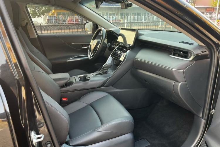 Used Toyota Venza 2023 2.0L CVT Two-Wheel Drive Luxury Edition Interior 4