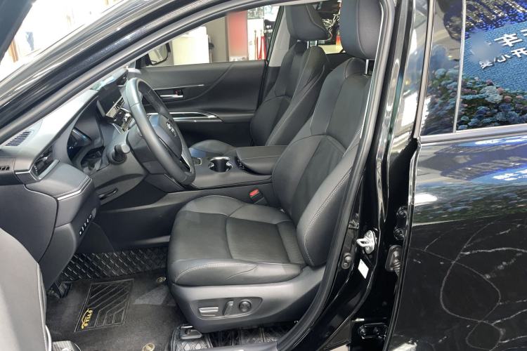 Used Toyota Venza 2023 2.5L Smart Electric Hybrid Dual-Engine Four-Wheel Drive Supreme Edition Interior 4
