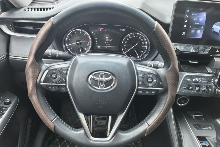 Used Toyota Venza 2023 2.0L CVT Two-Wheel Drive Luxury Edition Interior 5