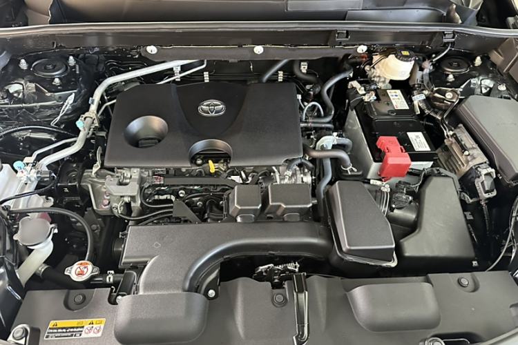 Used Toyota Venza 2023 2.0L CVT Two-Wheel Drive Luxury Edition Interior 8