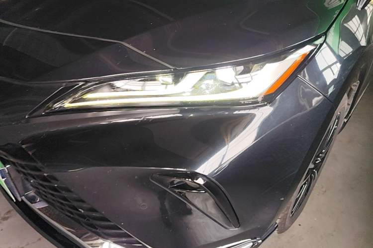 Used Toyota Venza 2023 2.5L Smart Electric Hybrid Dual-Engine Four-Wheel Drive Supreme Edition Left Front Headlight