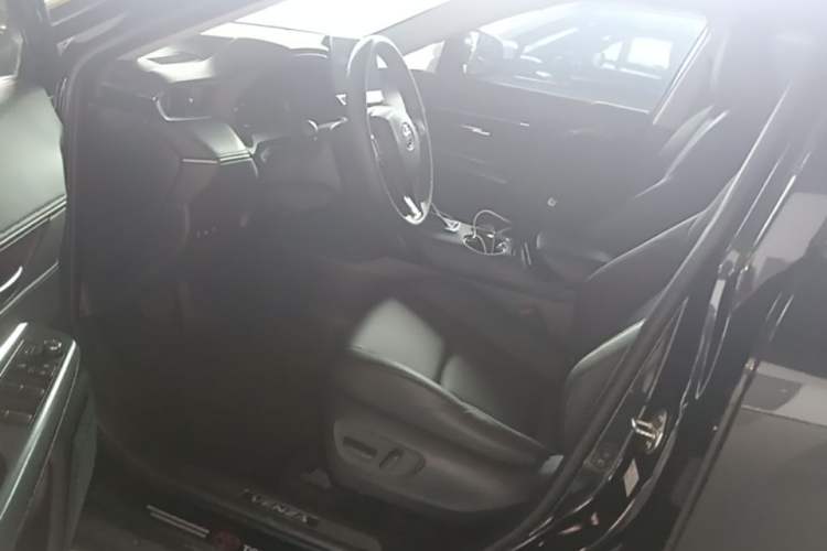 Used Toyota Venza 2023 2.0L CVT Two-Wheel Drive Luxury Edition Left Front Seat