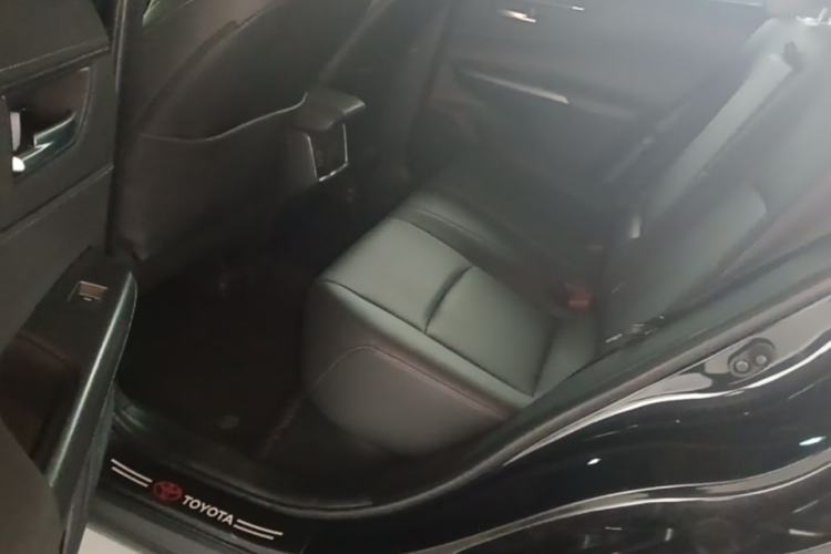 Used Toyota Venza 2023 2.0L CVT Two-Wheel Drive Luxury Edition Left Rear Seat