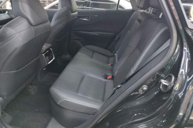 Used Toyota Venza 2023 2.5L Smart Electric Hybrid Dual-Drive Prestige Version Left Rear Seat