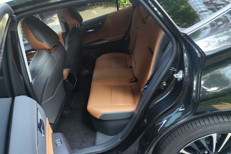 Used Toyota Venza 2023 2.5L Smart Electric Hybrid Dual-Drive Prestige Version Left Rear Seat