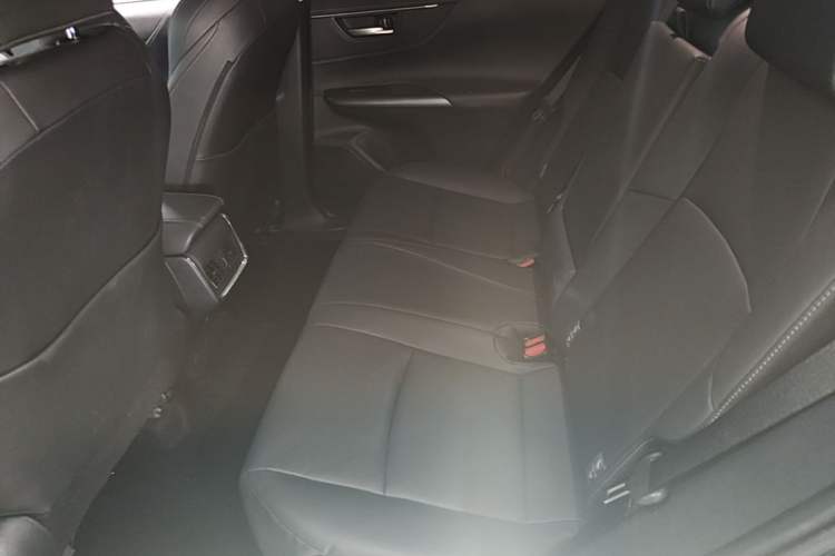 Used Toyota Venza 2023 2.0L CVT Two-Wheel Drive Luxury Edition Left Rear Seat