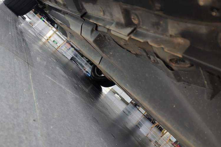 Used Toyota Venza 2023 2.0L CVT Two-Wheel Drive Luxury Edition Left Side Sill