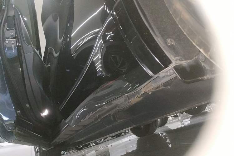 Used Toyota Venza 2023 2.0L CVT Two-Wheel Drive Luxury Edition Left Side Sill