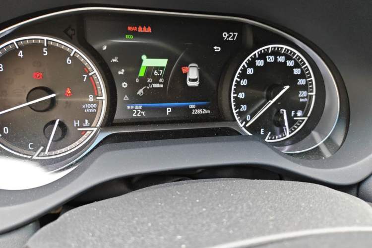 Used Toyota Venza 2023 2.0L CVT Two-Wheel Drive Luxury Edition Odometer Close Up