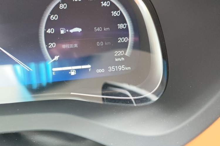 Used Toyota Venza 2023 2.0L CVT Two-Wheel Drive Prestige Version Odometer Close Up