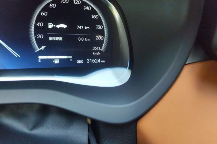 Used Toyota Venza 2023 2.5L Smart Electric Hybrid Dual-Drive Prestige Version Odometer Close Up