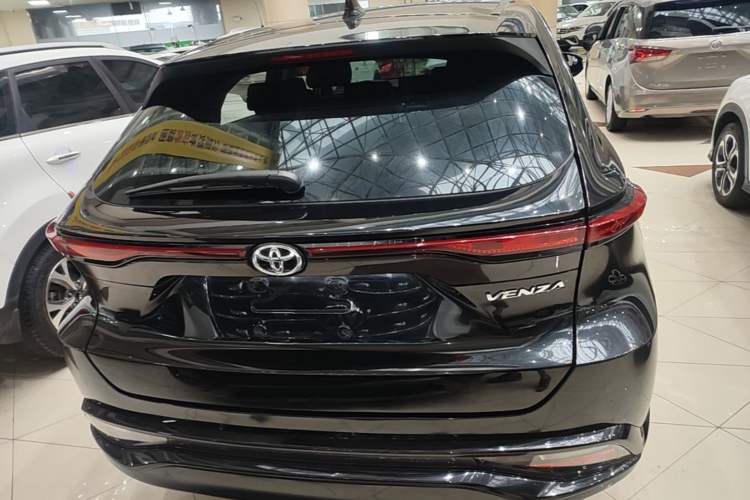 Used Toyota Venza 2023 2.0L CVT Two-Wheel Drive Luxury Edition Rear