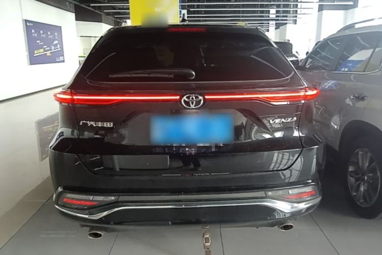 Used Toyota Venza 2023 2.0L CVT Two-Wheel Drive Luxury Edition Rear