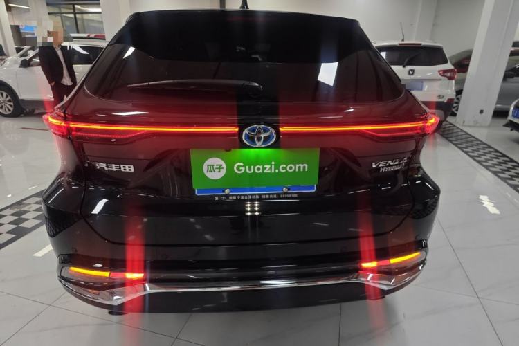Used Toyota Venza 2023 2.5L Smart Electric Hybrid Dual-Drive Prestige Version Rear