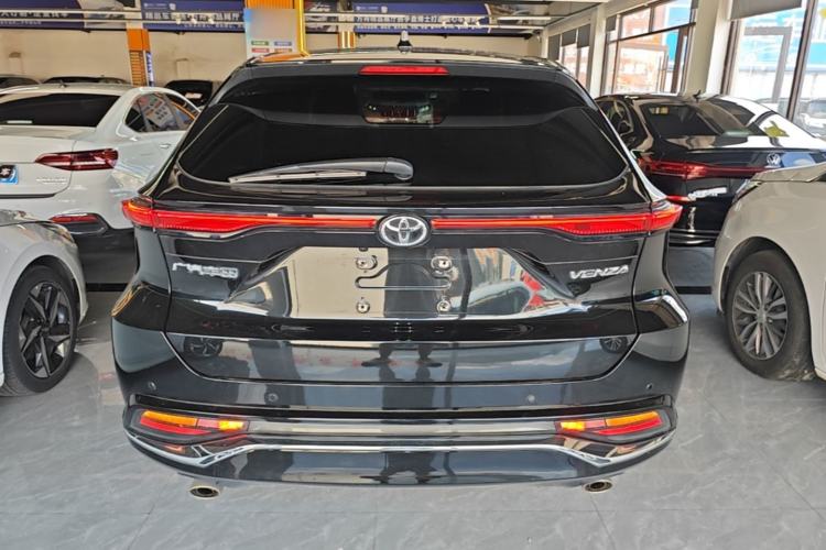 Used Toyota Venza 2023 2.0L CVT Two-Wheel Drive Prestige Version Rear