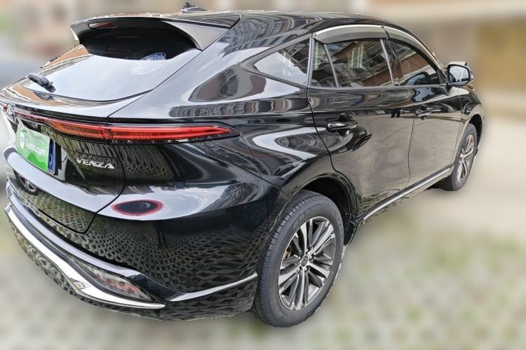 Used Toyota Venza 2023 2.0L CVT Two-Wheel Drive Luxury Edition Rear Right 45 Deg