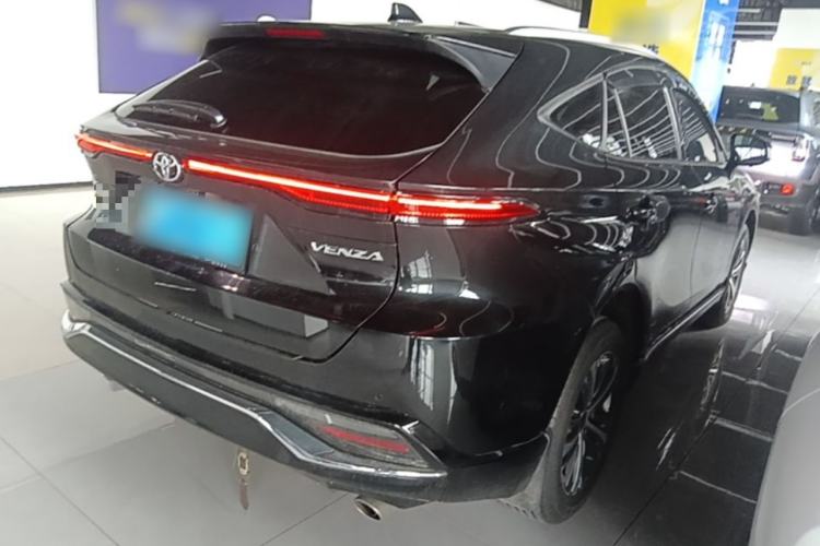Used Toyota Venza 2023 2.0L CVT Two-Wheel Drive Luxury Edition Rear Right 45 Deg