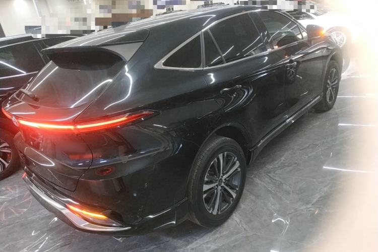 Used Toyota Venza 2023 2.0L CVT Two-Wheel Drive Luxury Edition Rear Right 45 Deg