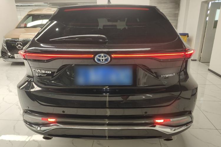 Used Toyota Venza 2023 2.5L Smart Electric Hybrid Dual-Engine Four-Wheel Drive Supreme Edition Rear