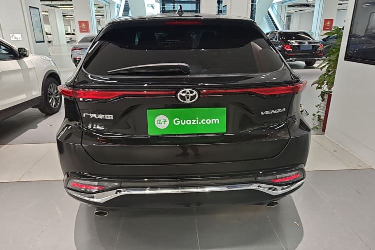 Used Toyota Venza 2023 2.0L CVT Two-Wheel Drive Luxury Edition Rear